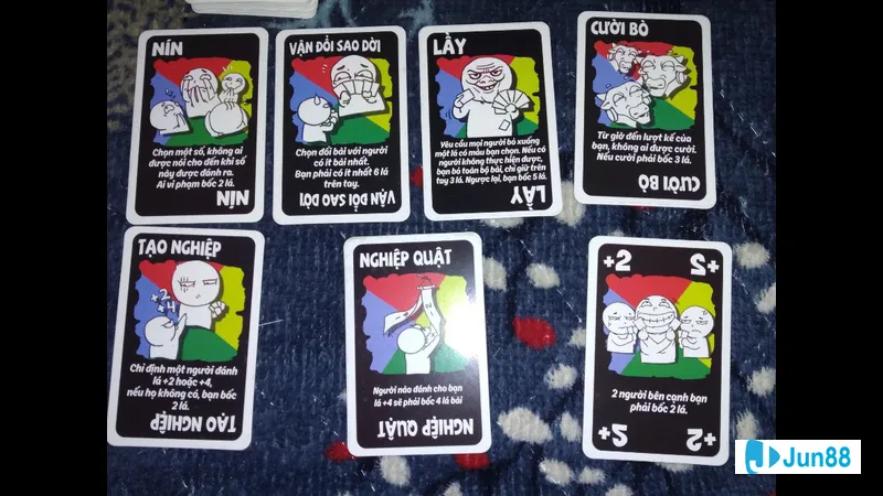 Lá bài đặc biệt trong U Lầy Lá bài đặc biệt trong U Lầy